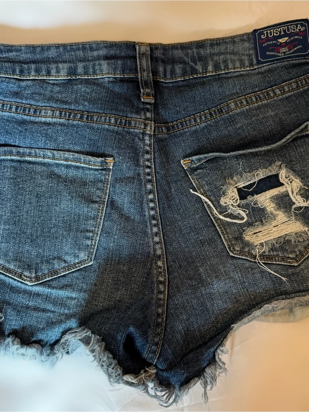 Just USA Distressed Denim Cutoff Shorts Women’s Medium Raw Hem Jean Shorts